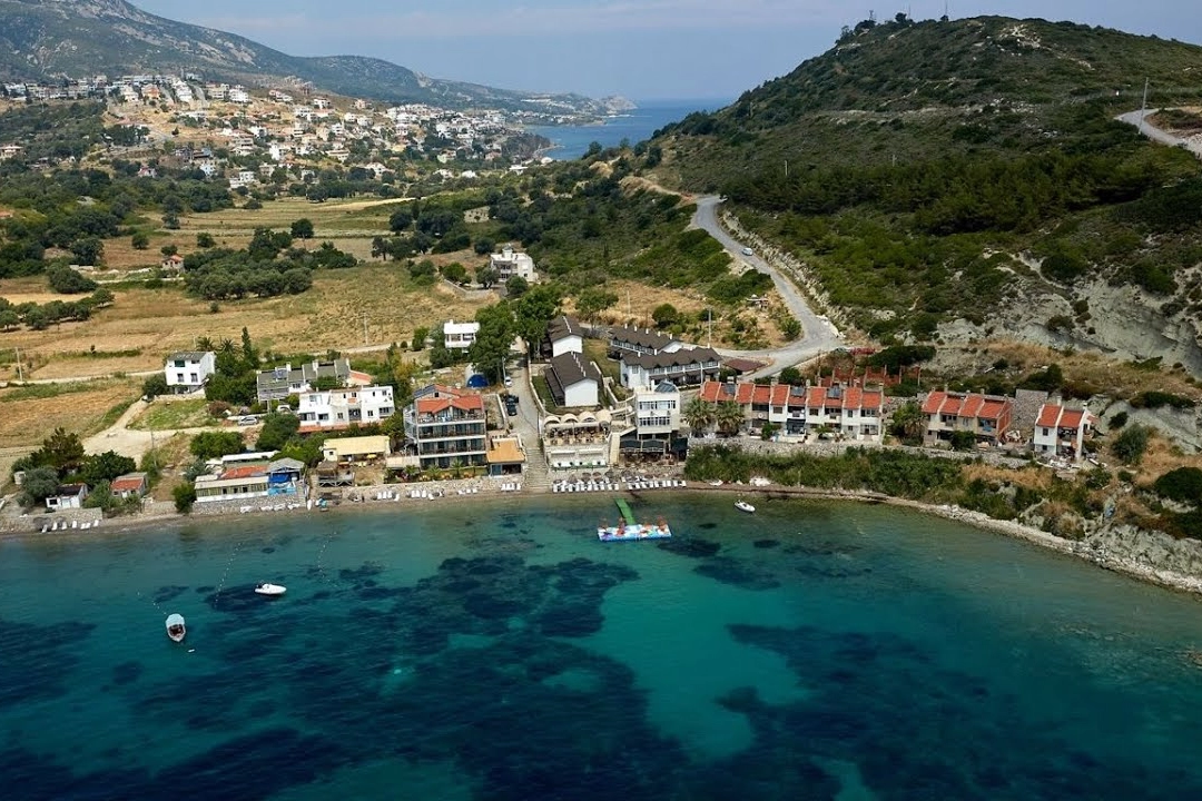 Karaburun’un saklı cenneti tatilcilere huzur dolu bir kaçamak sunuyor! Mimoza Koyu nerede, nasıl gidilir?