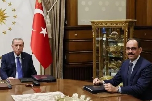 Cumhurbaşkanı Erdoğan, MİT Başkanı Kalın ve Adalet Bakanı Tunç’u Beştepe’ye çağırdı haberinin görseli