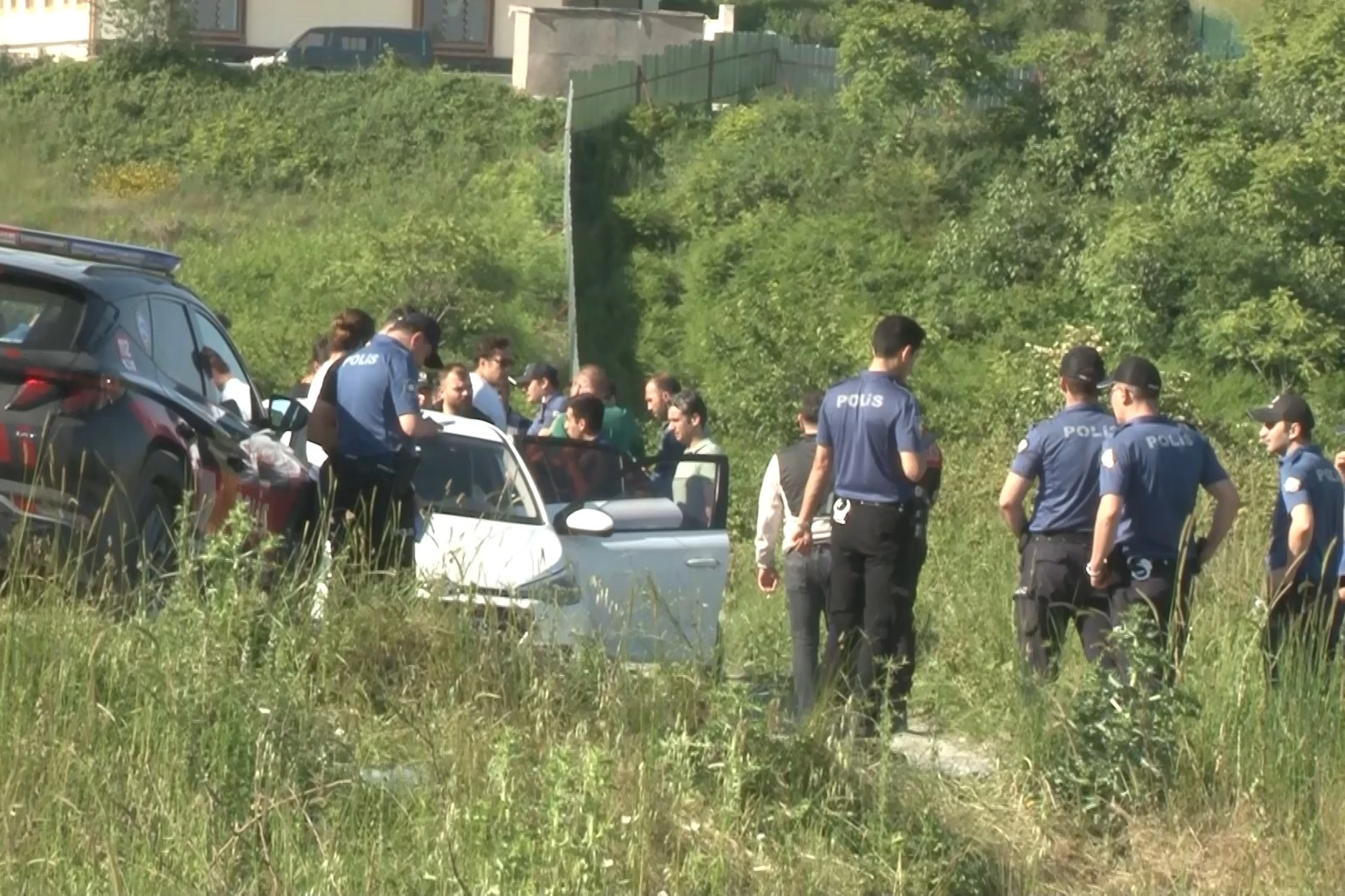 İstanbul'da GBT kontrolünde çatışma: Ölü ve yaralılar var haberinin görseli