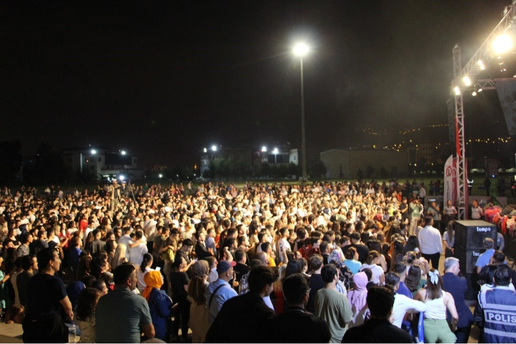 Hatay’da vatandaşlar gençlik festivalinde eğlendi