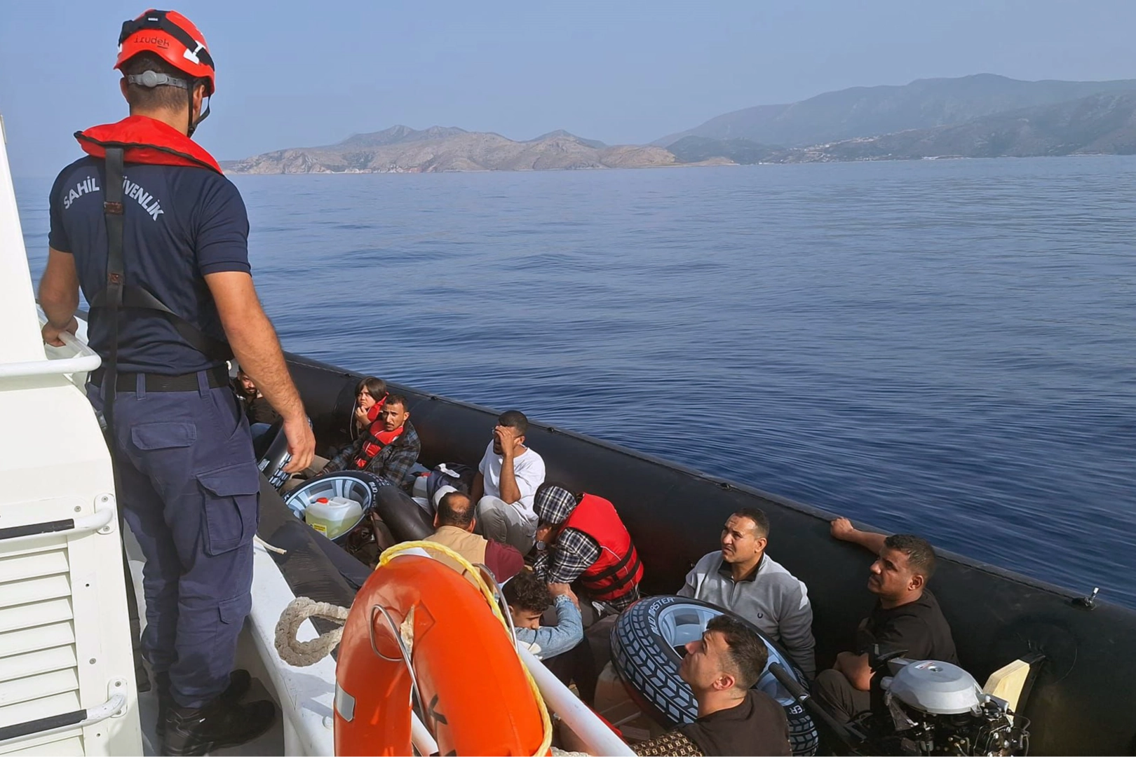 Muğla Datça’da 10 düzensiz göçmen yakalandı