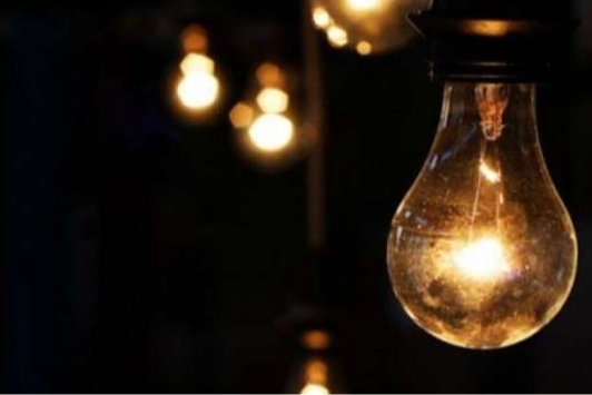 23 Mayıs Perşembe  Günü İstanbul elektrik kesintisi Planlarınızı iptal edin: telefonları, laptoplarınızı şarja takın! Elektrik kesintisi çok uzun sürecek haberinin görseli