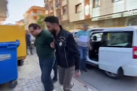 Öğrencilere cinsel istismar iddiasında yabancı öğretmene gözaltı haberinin görseli