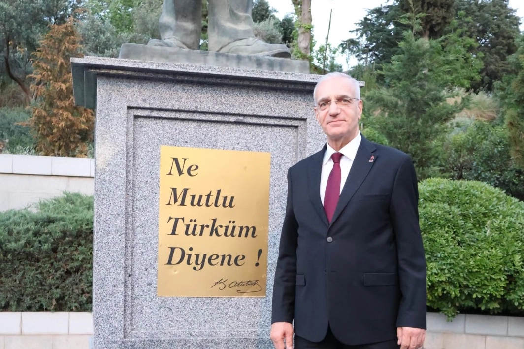 Zafer Partisi İzmir İl Başkanı Naşit Birgüvi: Sırada Büyükşehir mi var?