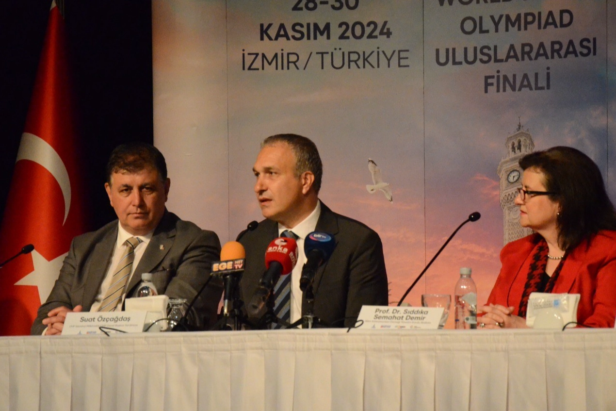 Dünyanın birçok yerinden katılımcılar teknoloji için İzmir'de bir araya gelecek haberinin görseli