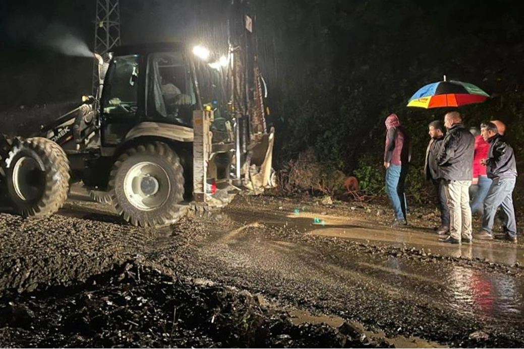 Karabük’te sağanak yağış yaşamı felç etti