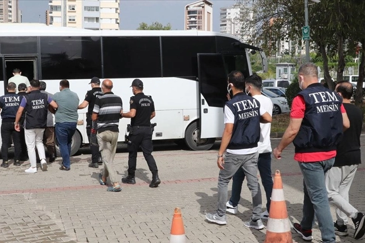 Mersin'de terör örgütü DEAŞ operasyonu: 9 şüpheliden 6'sı tutuklandı