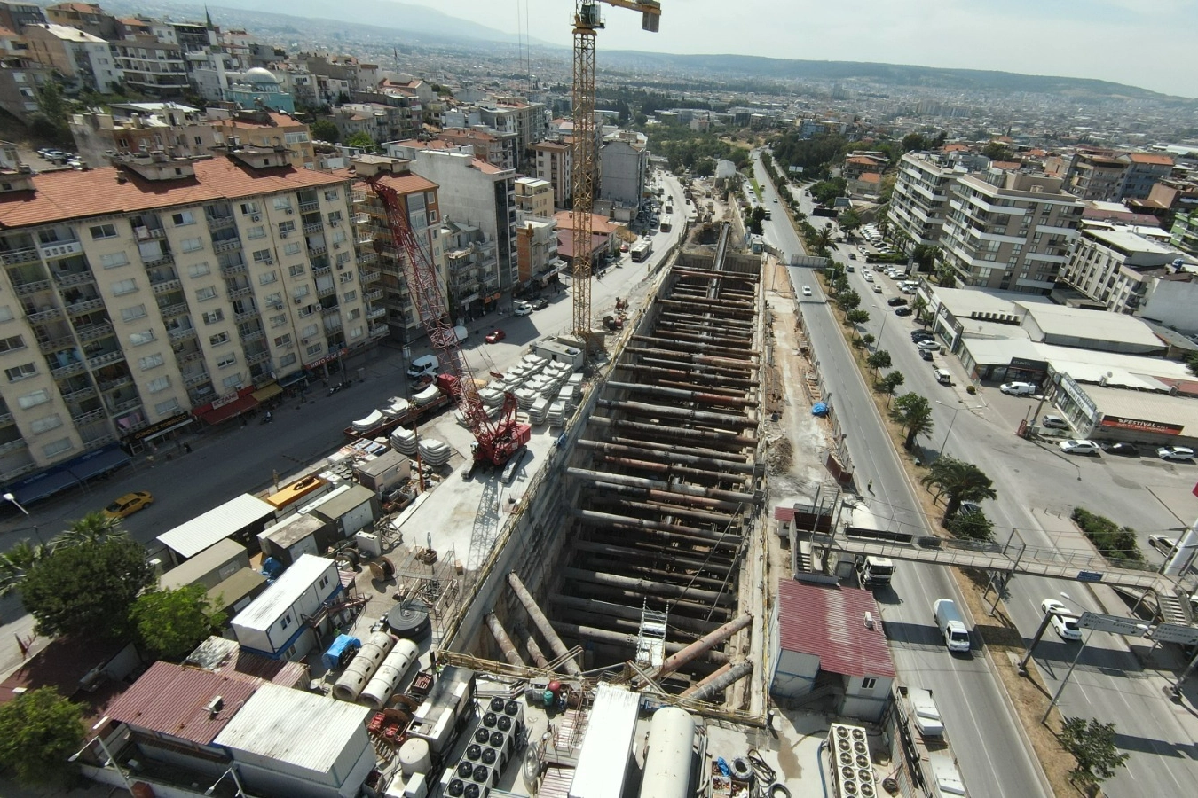 Buca Metrosu’nda çalışmalar son gaz devam ediyor