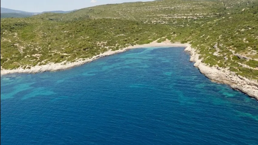 urla önen koyu