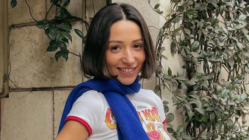 ZEYNEP BASTIK SERKAY TÜTÜNCÜ İLE Mİ SEVGİLİ