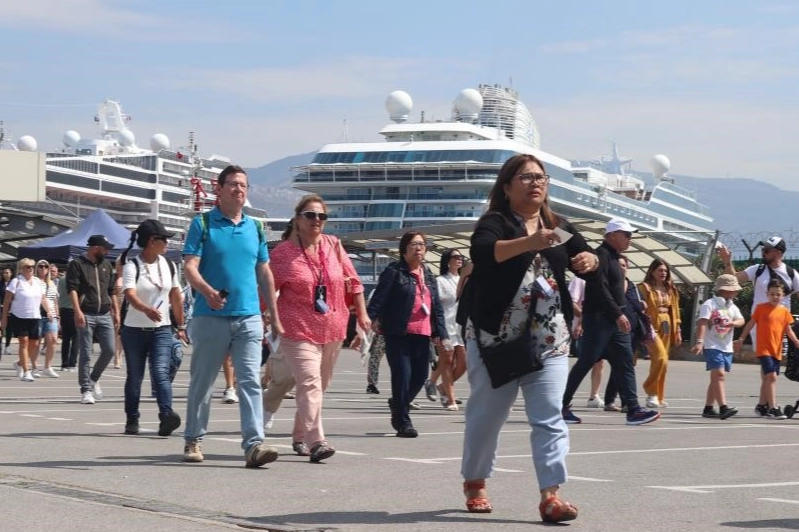 İzmir’e gelen turist sayısında artış yaşanıyor