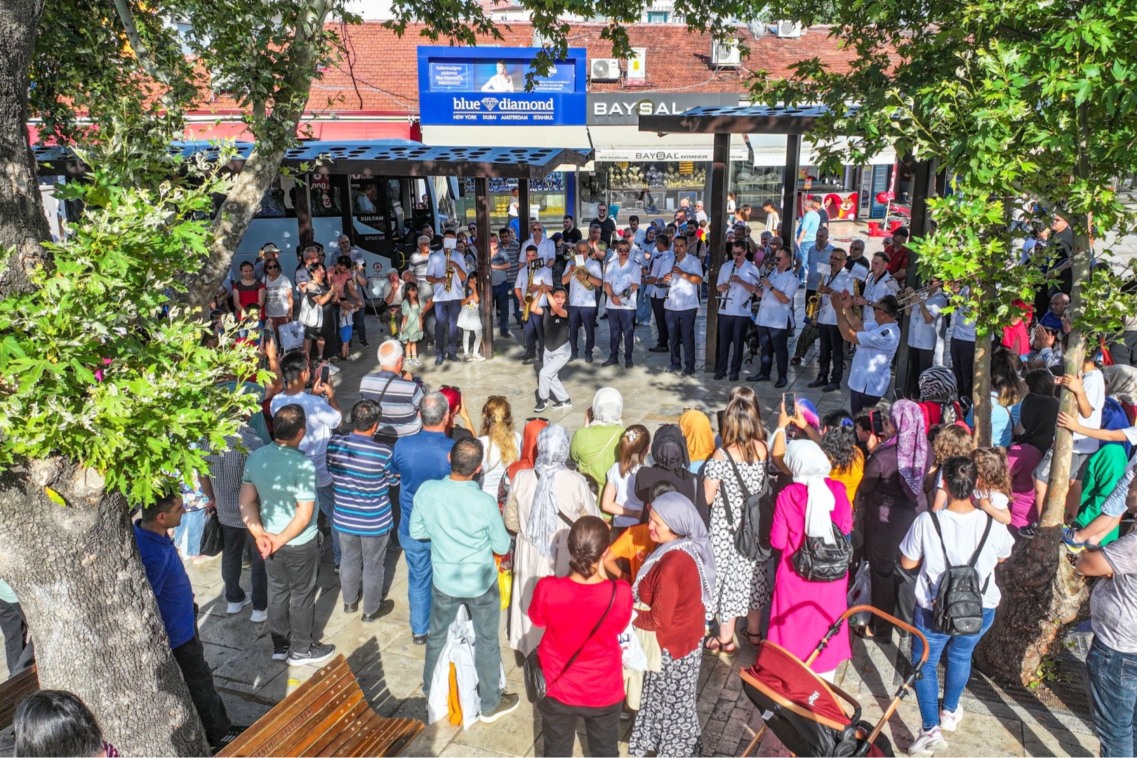 Denizli'de meydanlar kültür ve sanatın