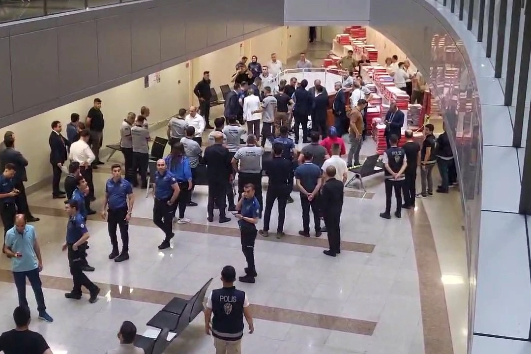 Adliye’de intihar! Tutuklandığını öğrenince 6. kattan atladı! haberinin görseli