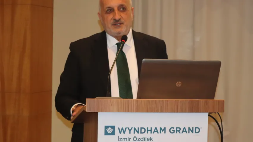 Ağrılı iş insanları İzmir’de buluştu haberinin görseli