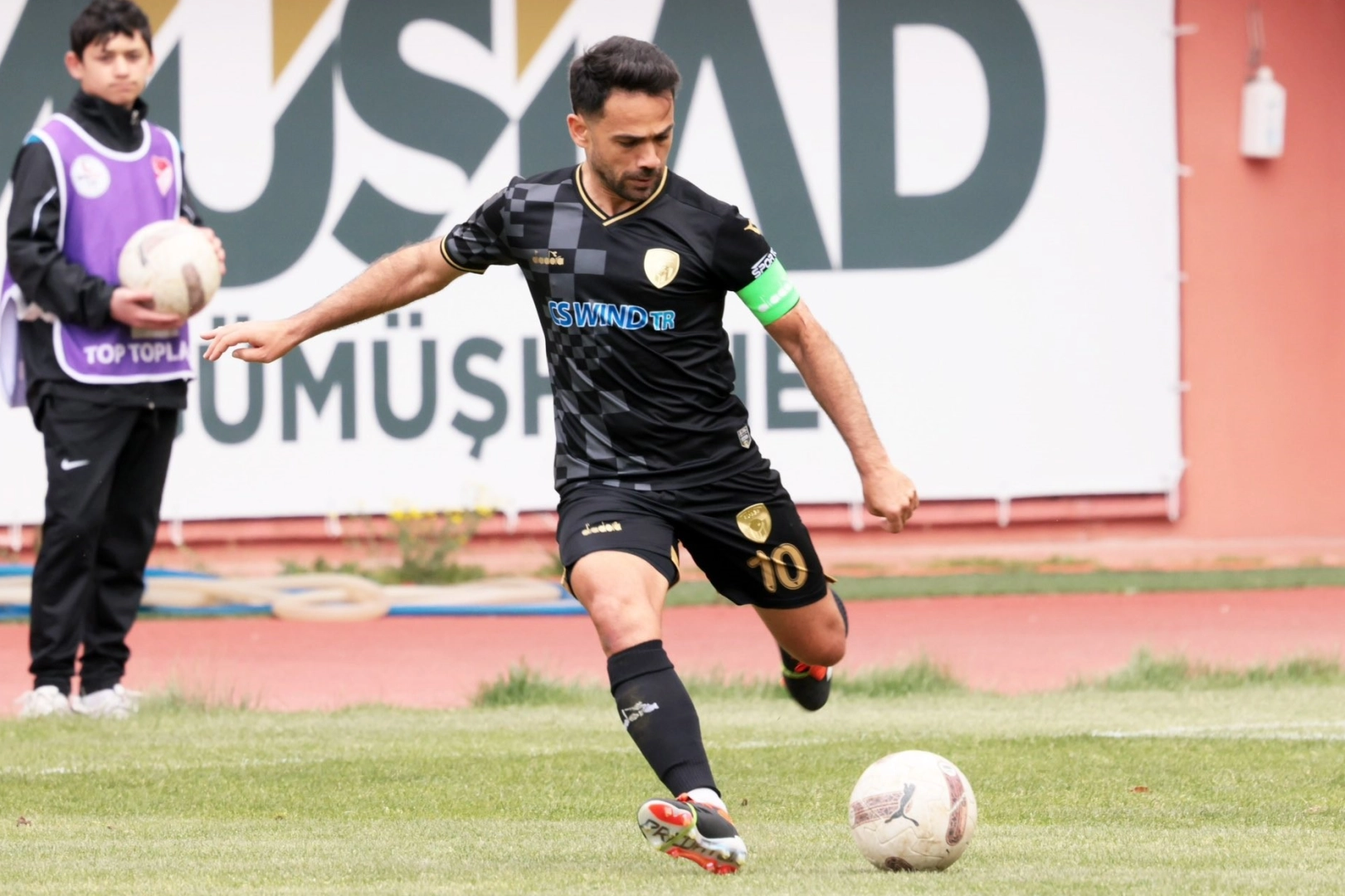 Aliağa FK, Mithat Yaşar’la yollarını ayırdı haberinin görseli