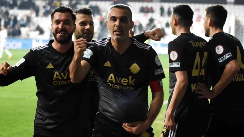 Altay'ın tecrübeli futbolcuları beklemeye geçti