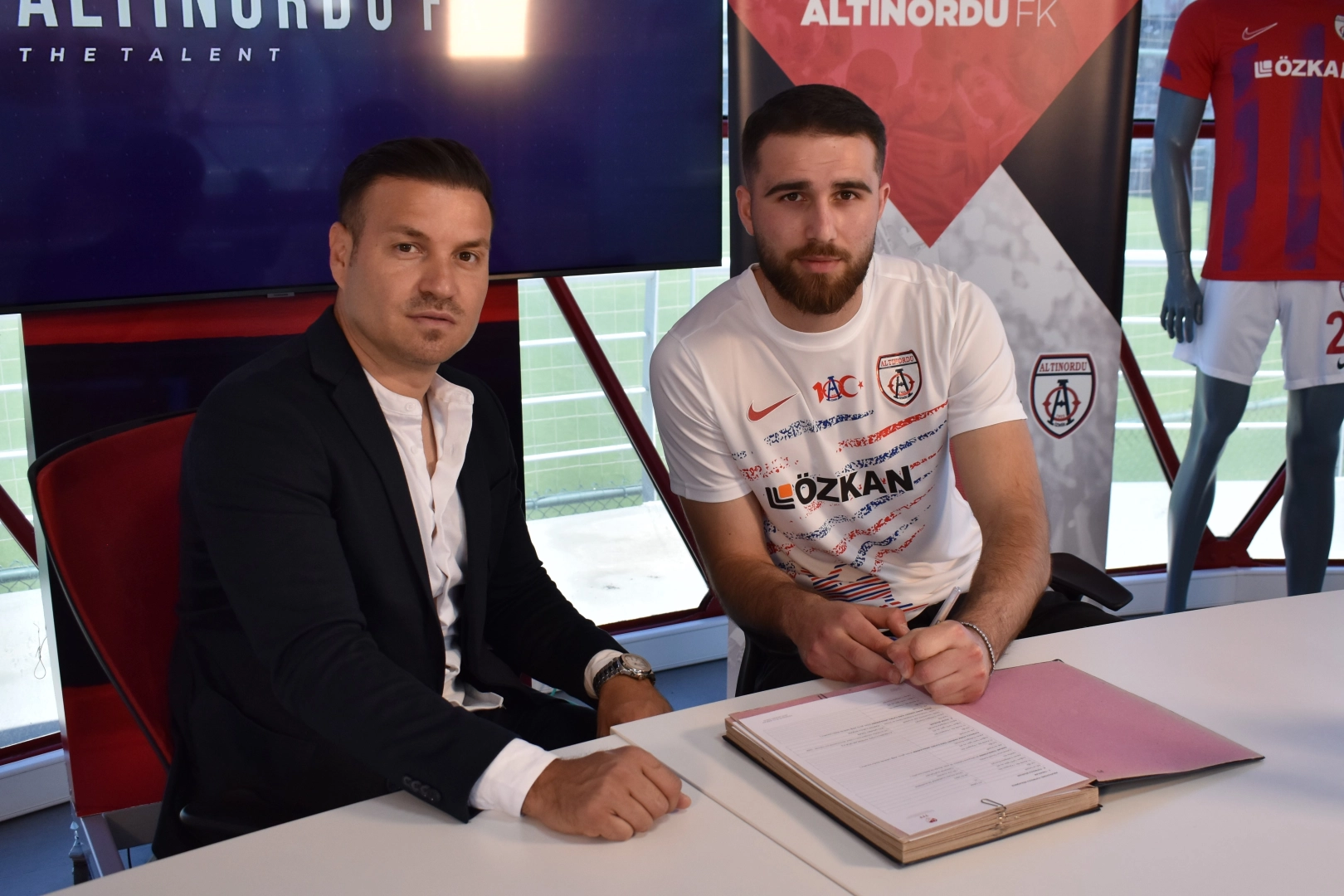 Altınordu, transfere devam ediyor