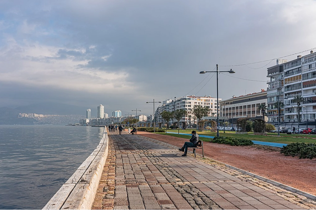 İzmir’de bugün hava nasıl olacak? 3 Aralık İzmir günlük hava durumu haberinin görseli