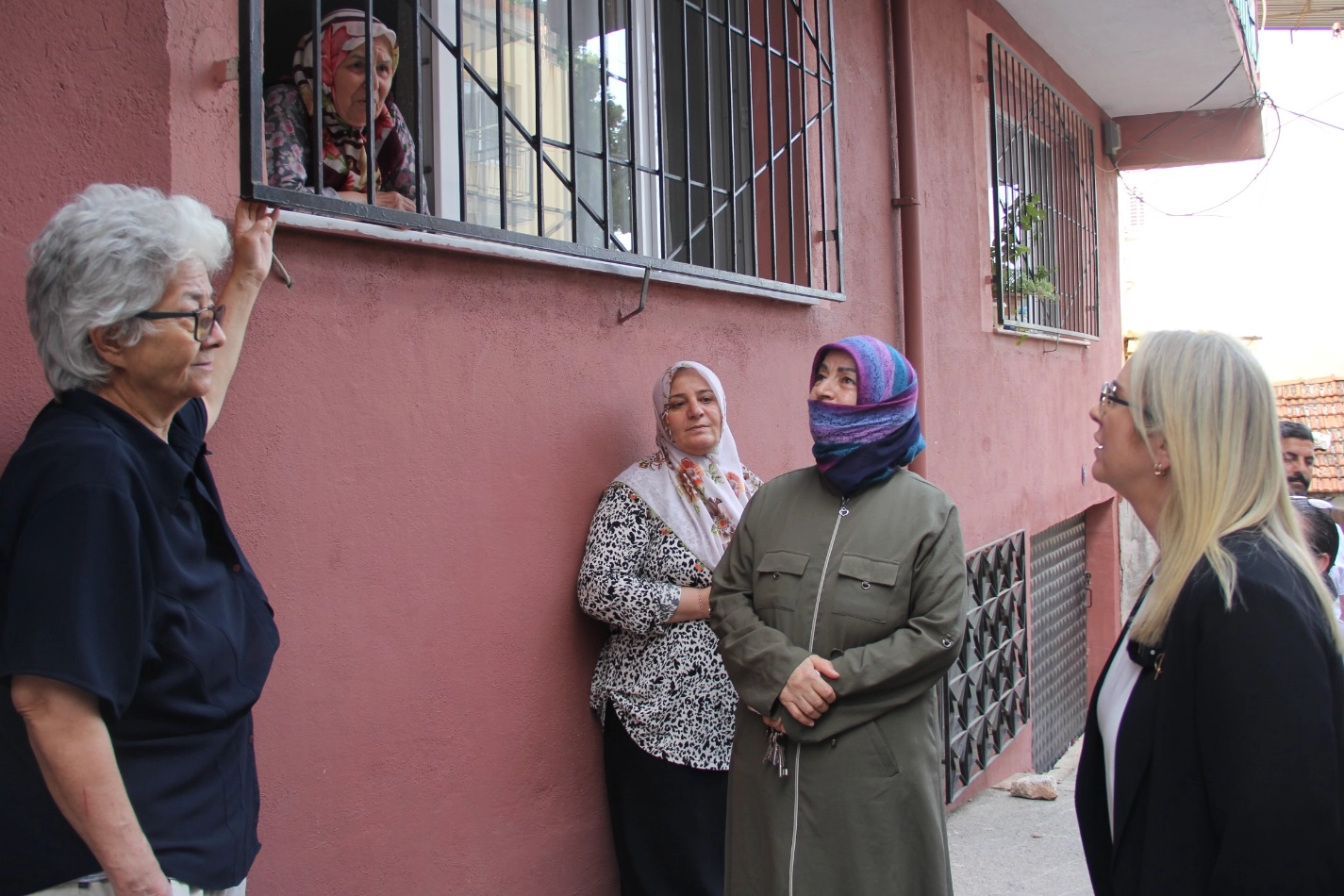 İzmir'de Onat Tüneli mağdurlarına tebligat şoku haberinin görseli