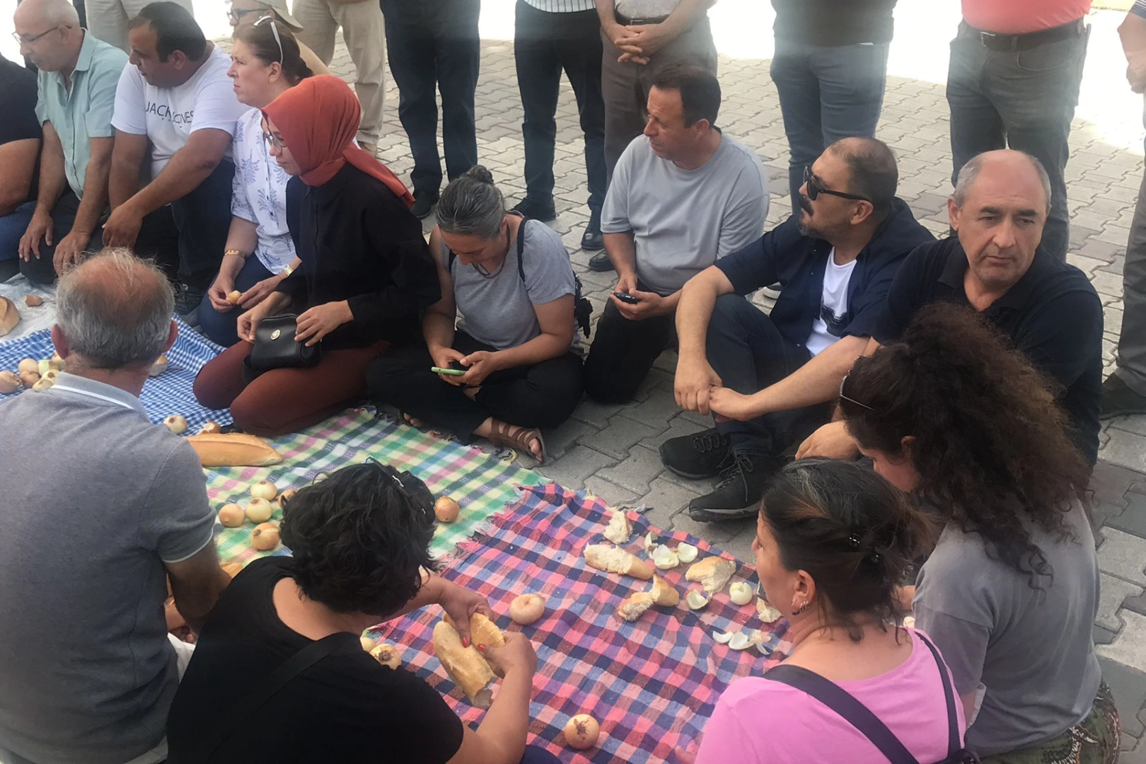 Menemen’de işçi direnişi devam ediyor haberinin görseli