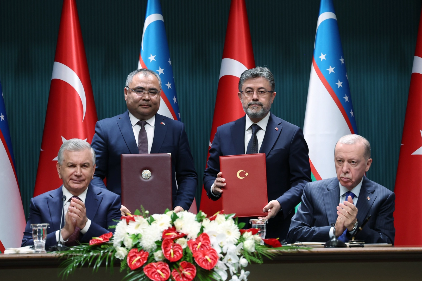 Türkiye ve Özbekistan arasında 18 anlaşma haberinin görseli