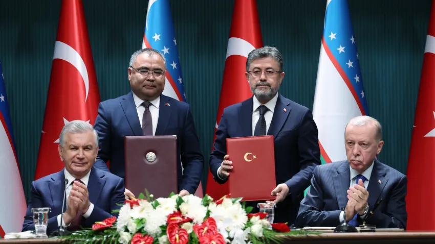 Türkiye ve Özbekistan arasında 18 anlaşma haberinin görseli