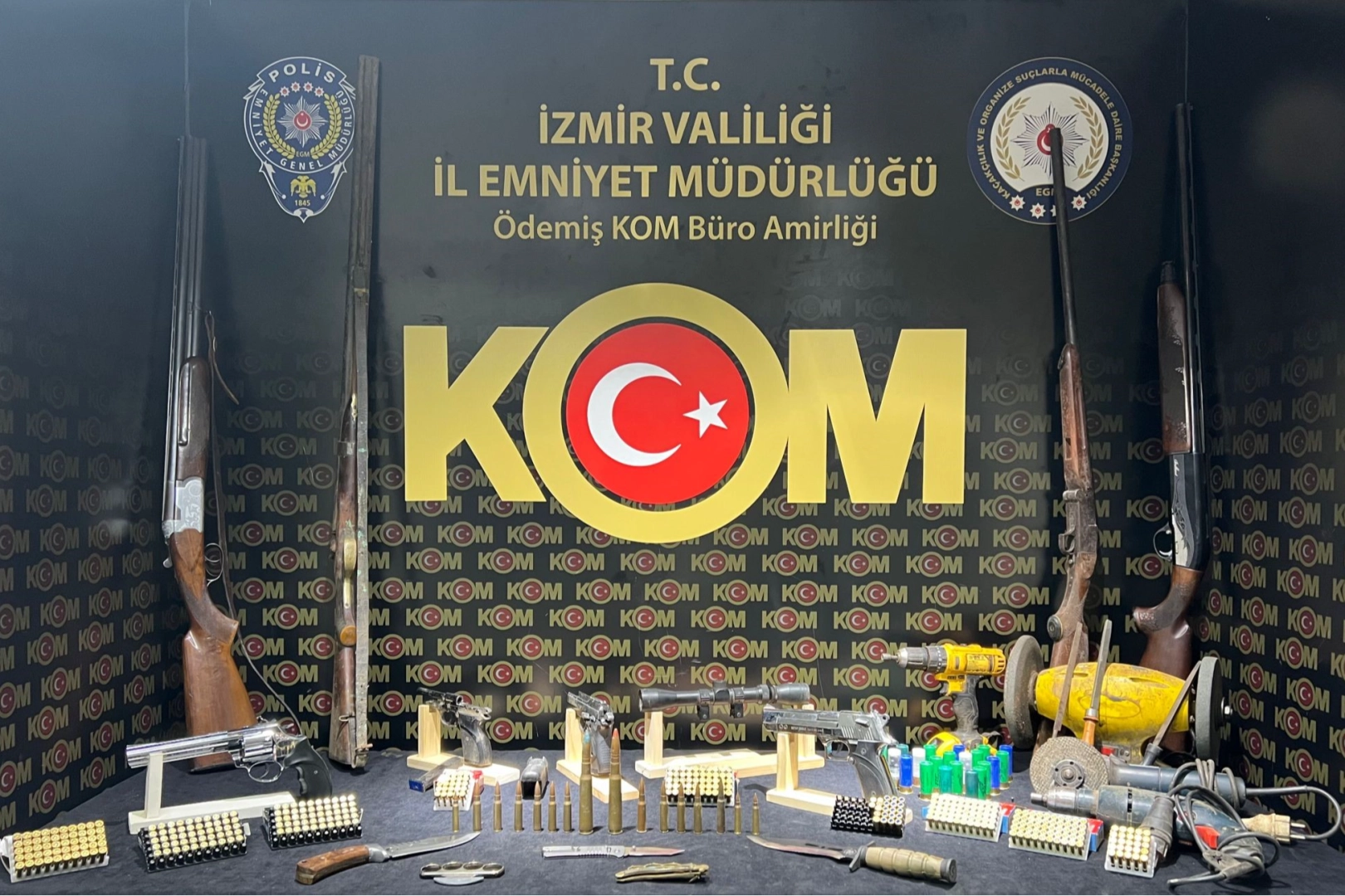 İzmir haber: Ödemiş'te yasa dışı silah ticareti operasyonu haberinin görseli