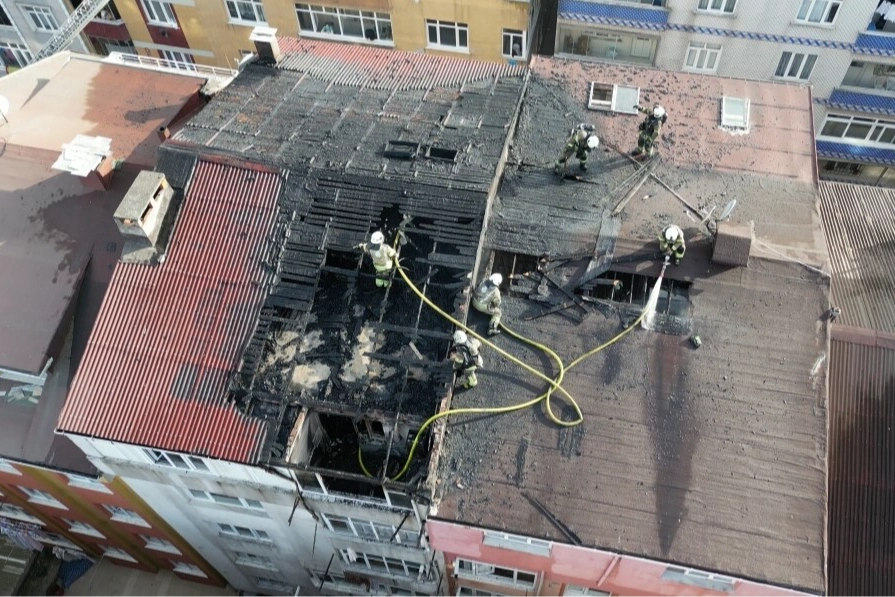 Yangın felaketi önlendi: 12 yaşındaki çocuk çay demlemek isterken yangın çıktı haberinin görseli