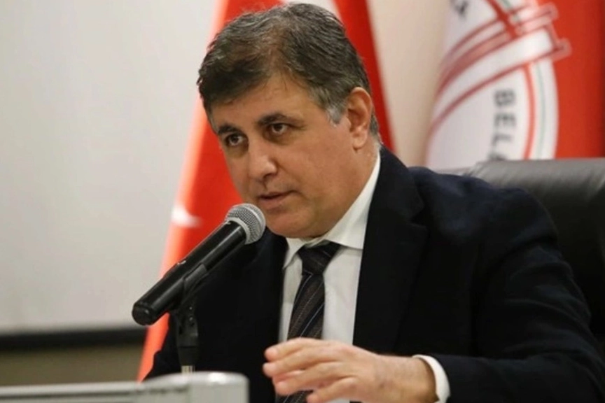 Başkan Tugay'dan işçilere: Benim elimde değil! haberinin görseli