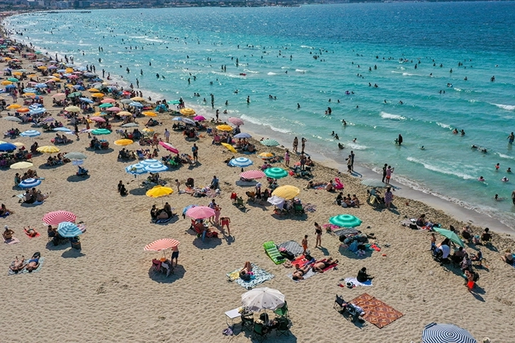 Çeşme'deki otellerden yüzde 90 dolulukta bayram beklentisi