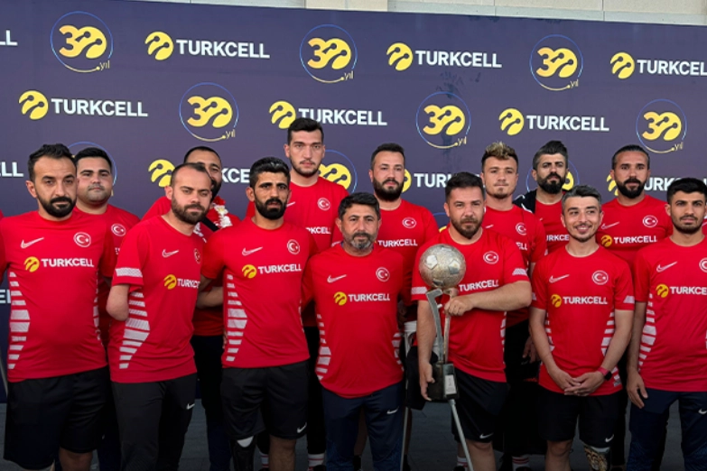 Avrupa şampiyonu Ampute Milli Futbol Takımı Türkiye'ye döndü