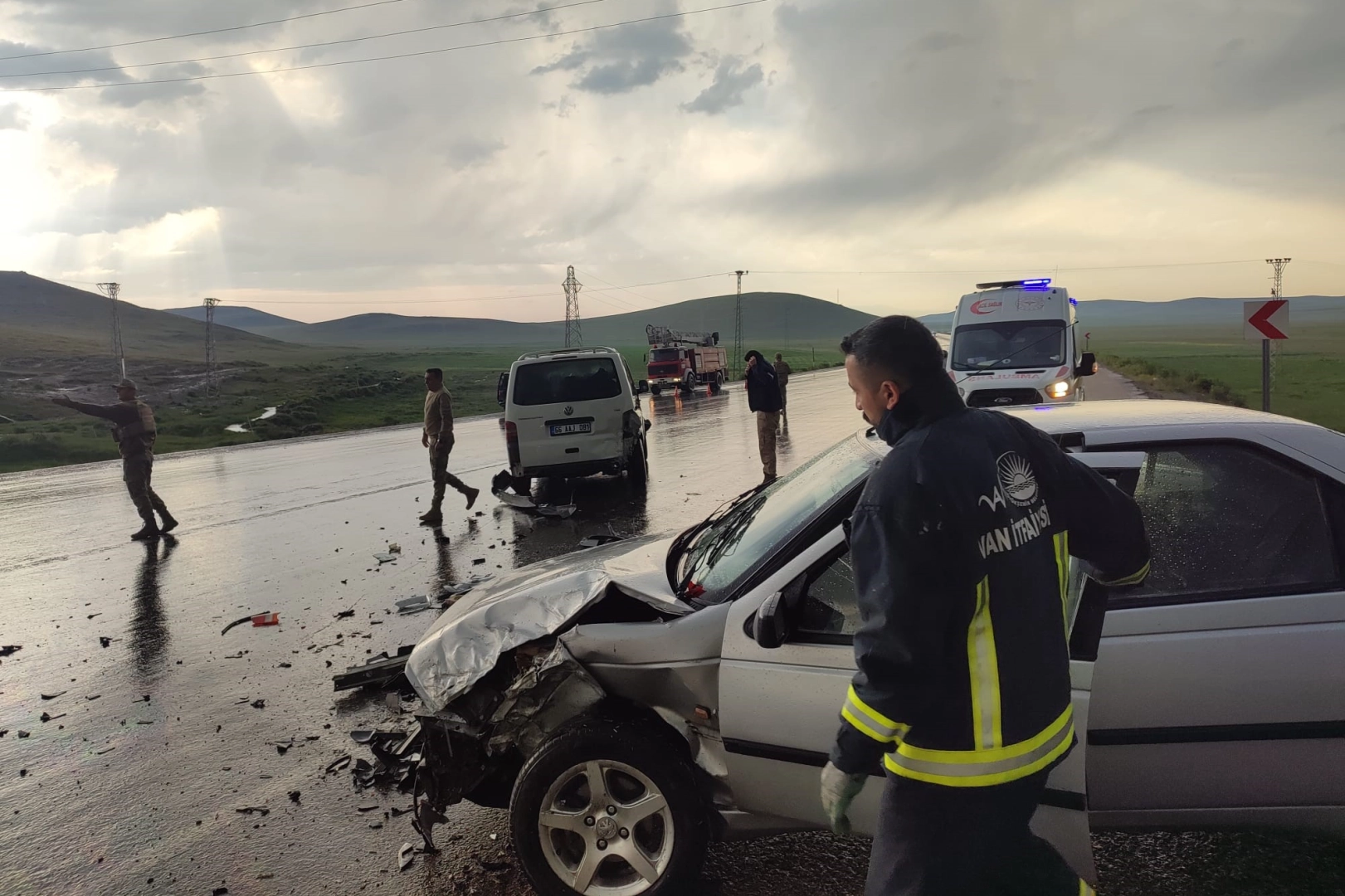 Van'da zincirleme kaza: Yaralılar var