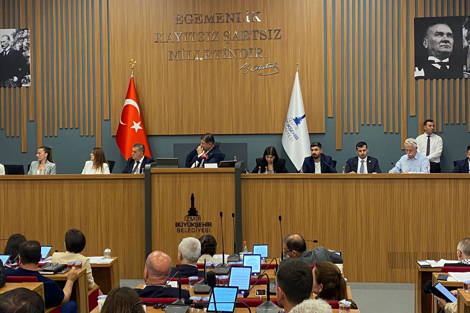 İzBB Meclisi'nde TOKİ gerilimi haberinin görseli