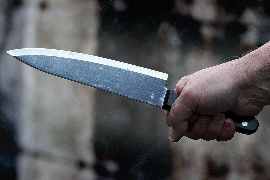 4 öğretmen bıçaklı saldırıya uğradı! haberinin görseli