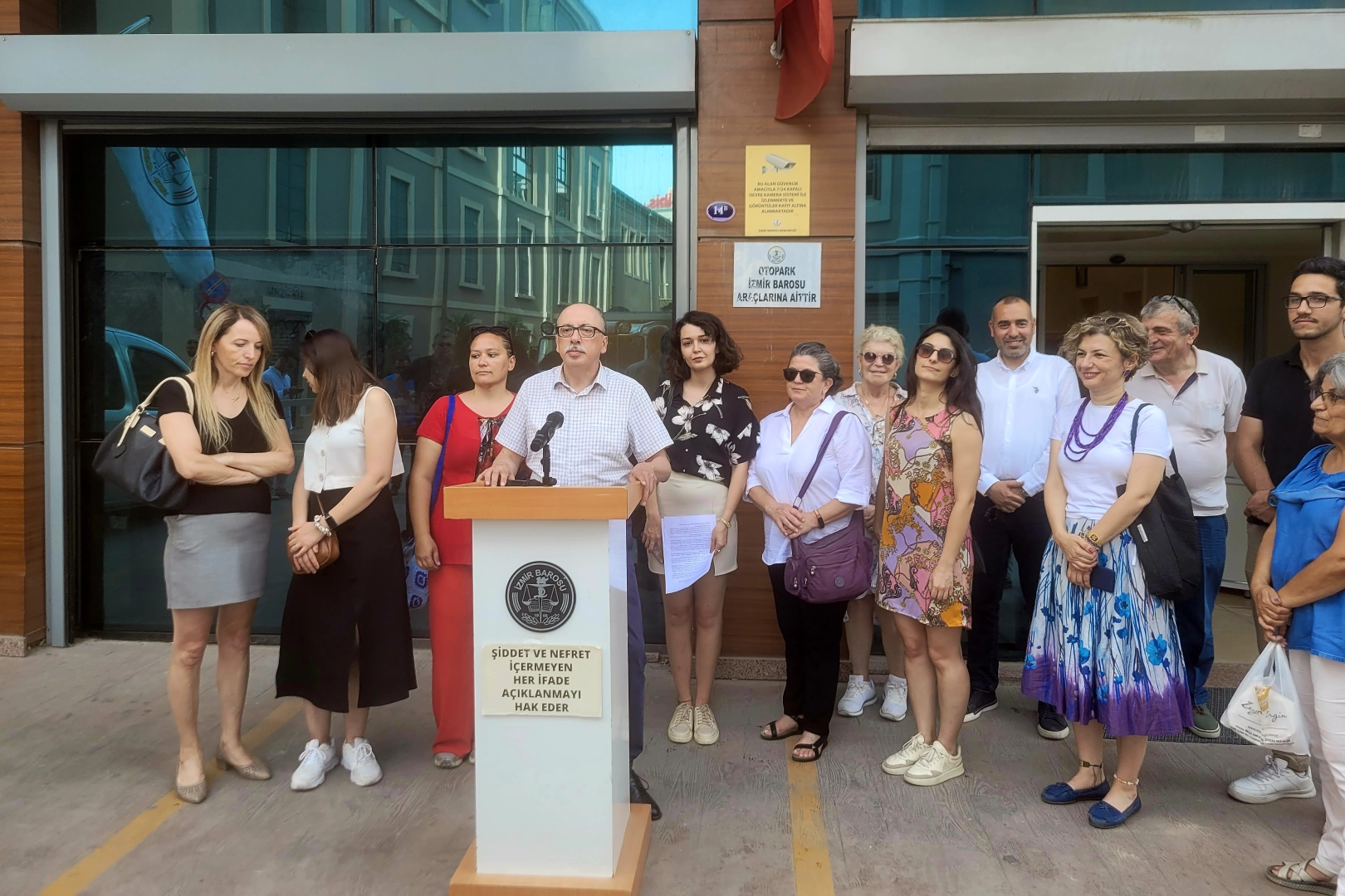 İzmir Barosu’ndan çocuk sömürüsüne karşı duruş haberinin görseli