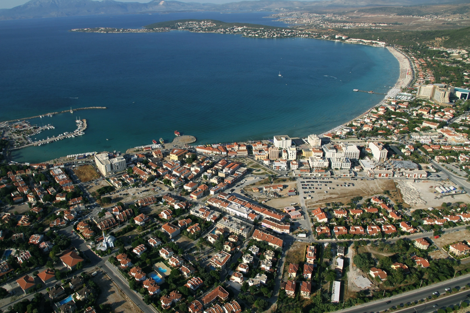 Turizmcilerin Çeşme Ilıca isyanı haberinin görseli