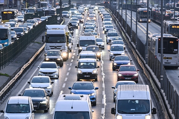 İstanbul'da ağır tonajlı araçların şehirden çıkışına kısıtlama haberinin görseli