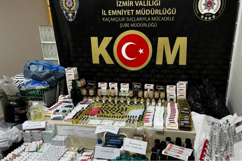 İzmir'de sahte vücut geliştirme ilacı üretimi yapan 4 kişi hakkında adli işlem başlatıldı