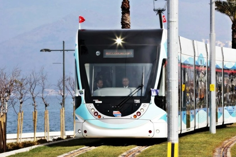 Konak Tramvayı’nda Göztepe kutlamaları nedeniyle geçici düzenleme haberinin görseli