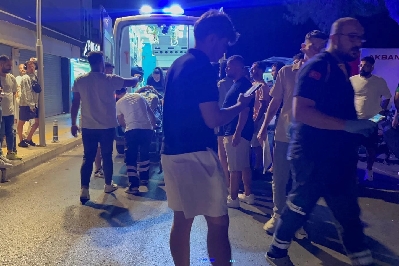 Muğla’da feci olay: Kalabalığa dalan lüks cip 6 kişiyi ezdi haberinin görseli