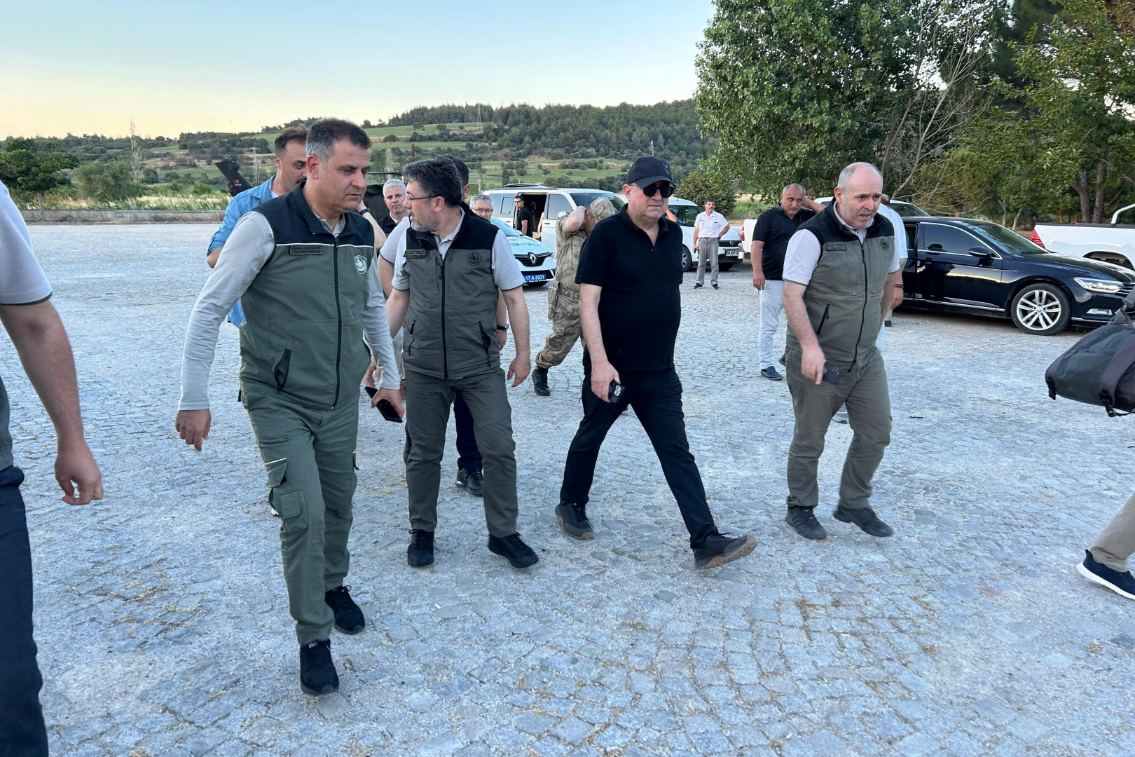AK Parti Çanakkale Milletvekili Gider: Devletimiz tüm imkanlarıyla seferber haberinin görseli