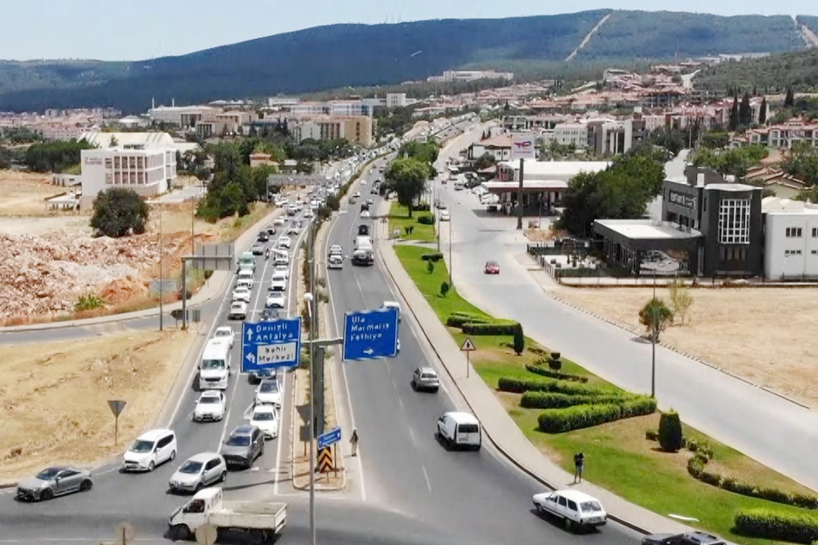 Muğla'da tatilcilerin  dönüşü başladı! haberinin görseli