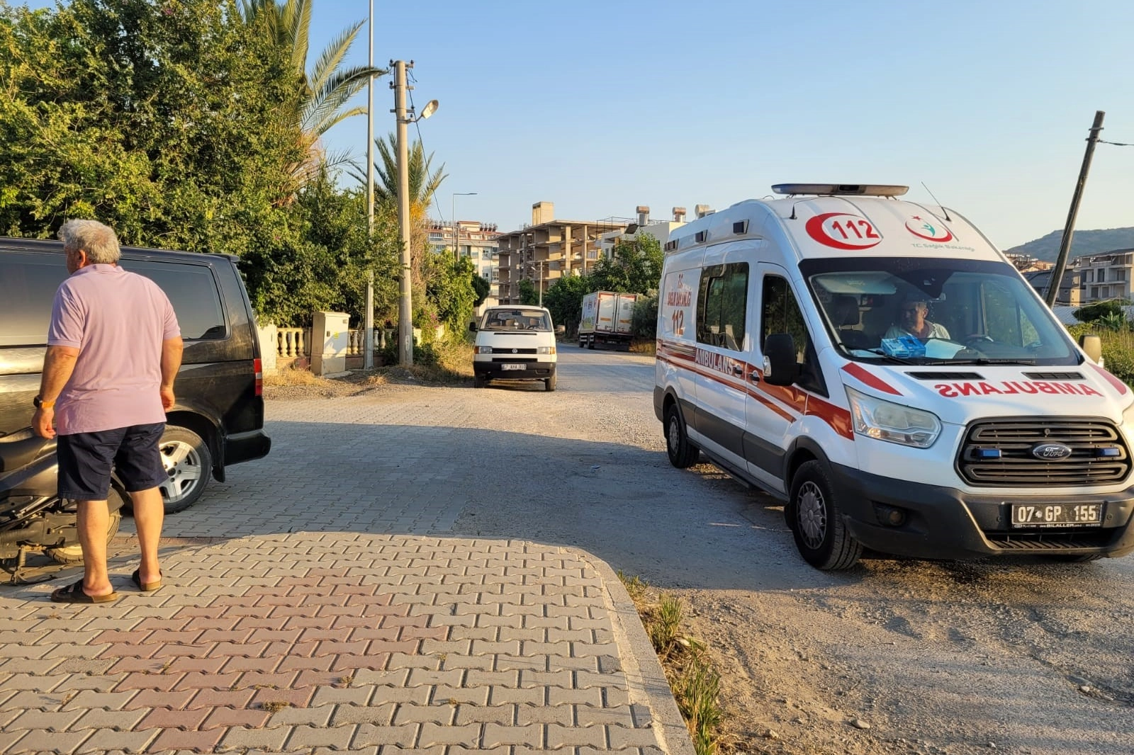 Antalya’da kaza: Minibüs ile motosiklet çarpıştı haberinin görseli
