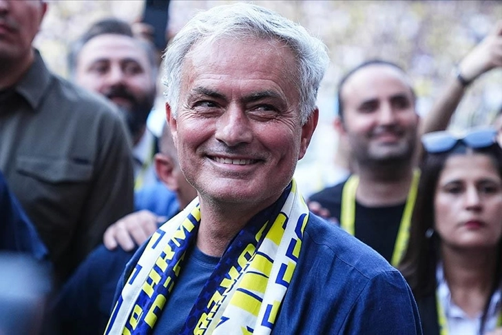 Fenerbahçe'de Mourinho dönemi başladı