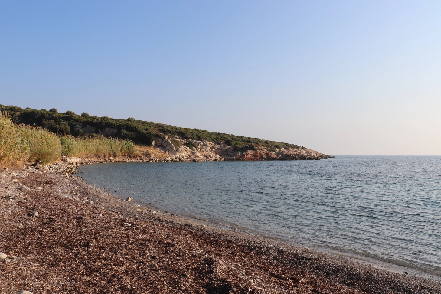 Karaburun'un Göz Alıcı İncisi: Olcabükü Koyu'nda Benzersiz Tatil Deneyimi