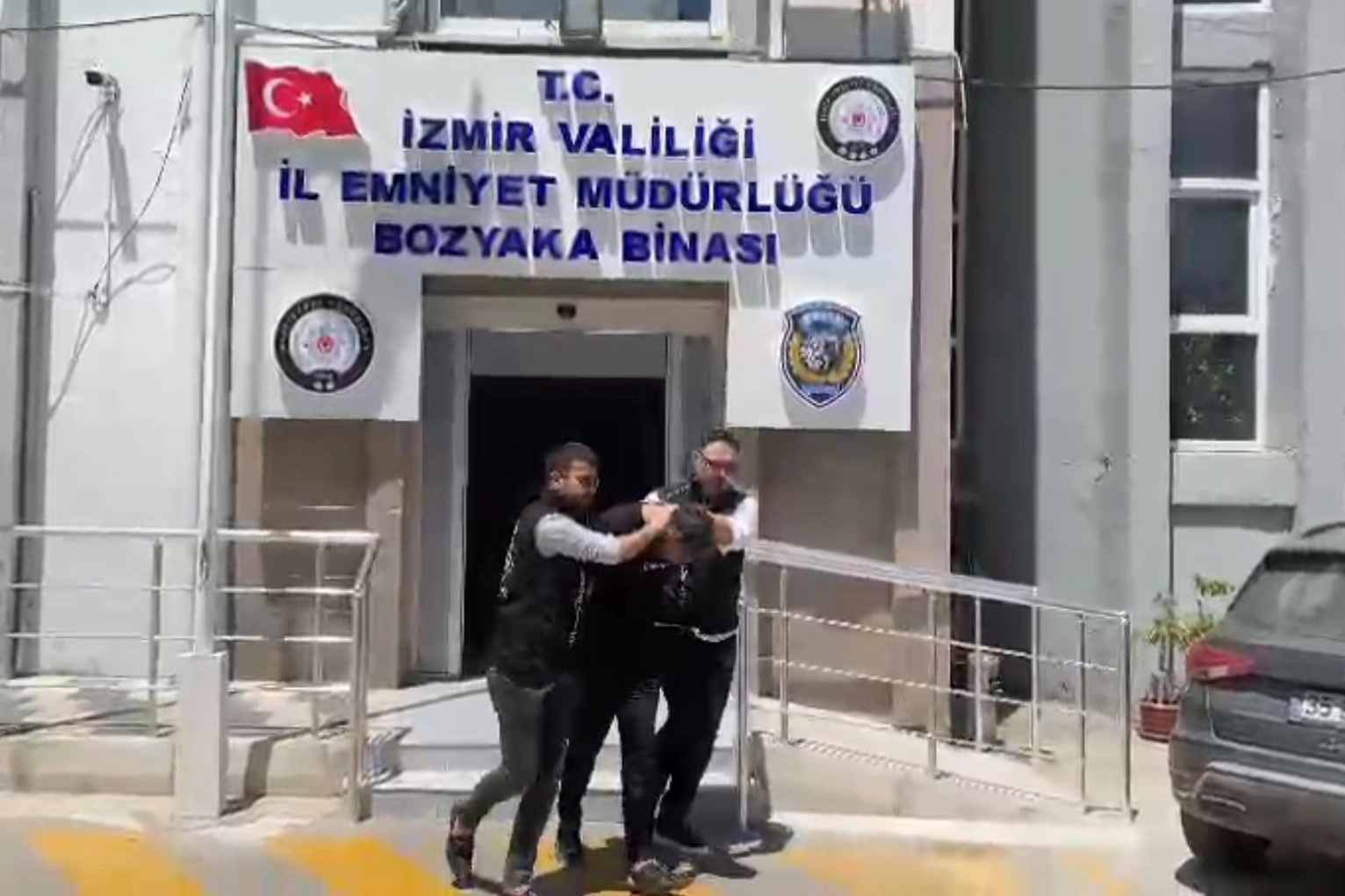 Moloz yüzünden adam öldürmüştü, tutuklandı haberinin görseli