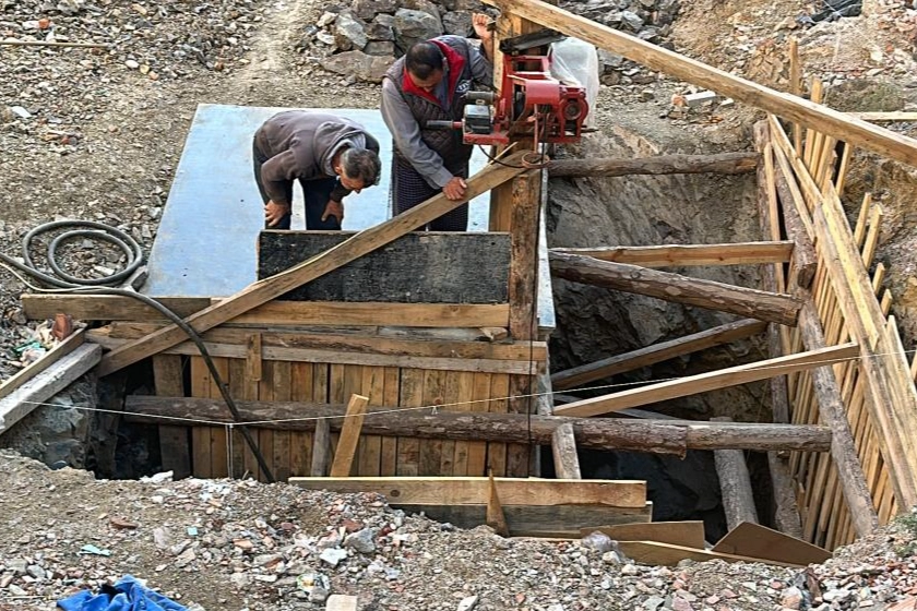 Kağıthane'de inşaatta kaza: İşçi 10 metreden zemine çakıldı, itfaiye harekete geçti haberinin görseli