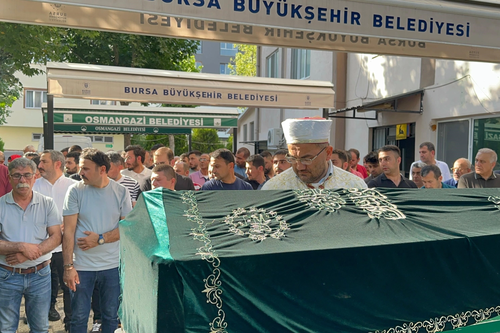 Bursa’da Jet skiden düşerek hayatını kaybeden genç kız toprağa verildi  