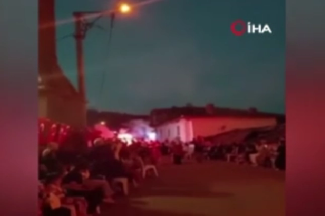 Bursa’da korku dolu anlar: Havai fişek kadınların arasında patladı haberinin görseli
