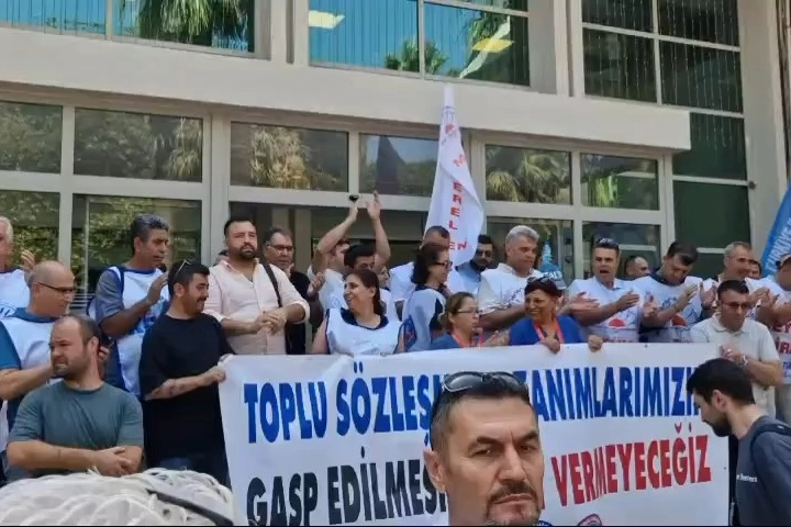 İşten çıkartılan Çiğli Belediyesi çalışanları işlerini geri istiyor